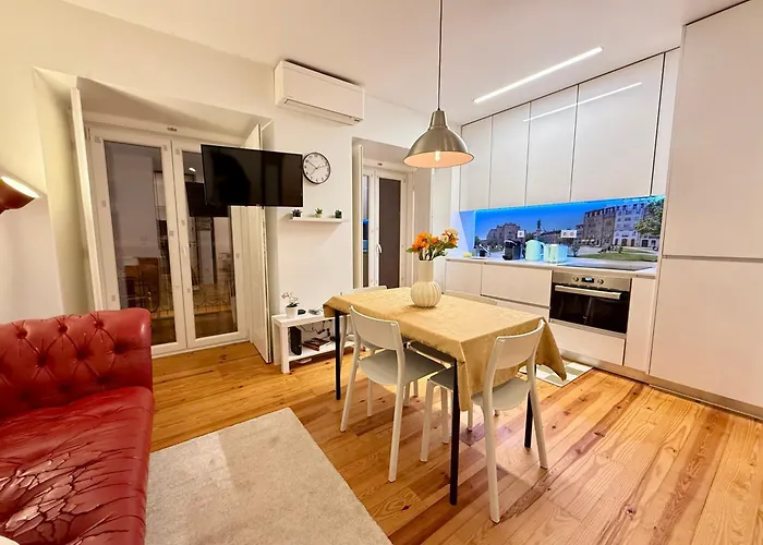Apto Com 2 Quartos * Lisbon